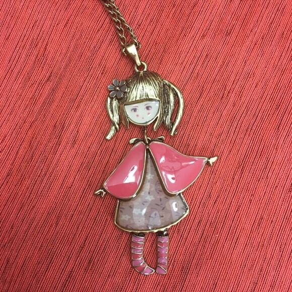 (V2) Doll Necklace - Picture 2 of 6